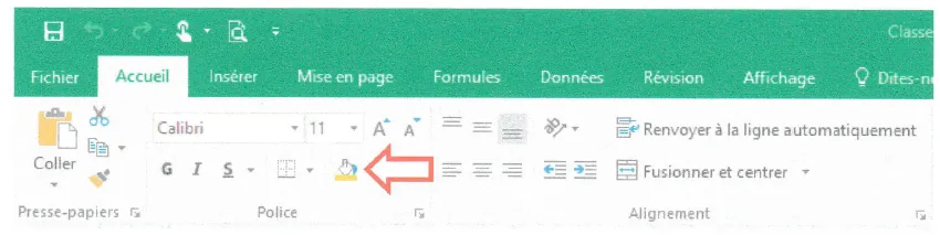 Ruban Excel avec une flèche pointant vers l’outil de remplissage de cellule.